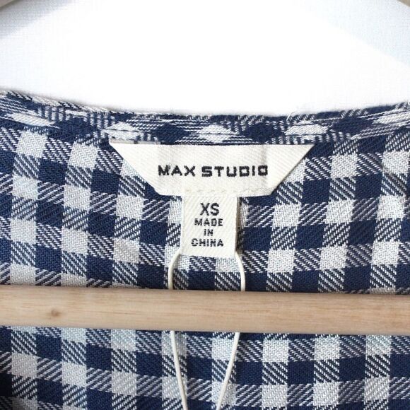 NWT Max Studio V-neck Crossover Long Sleeve Top XS - Picture 4 of 7